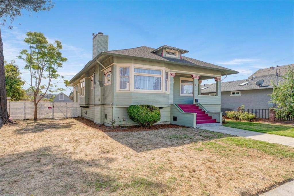 Watsonville, CA 95076,234 Maple AVE