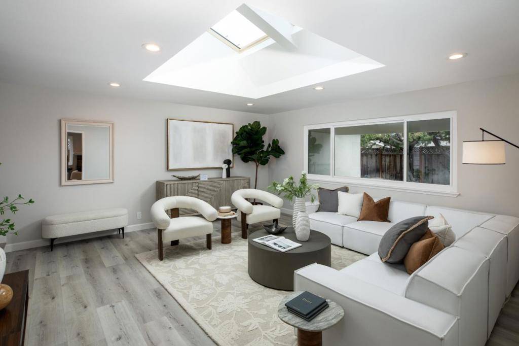 Santa Clara, CA 95050,2223 Dianne DR