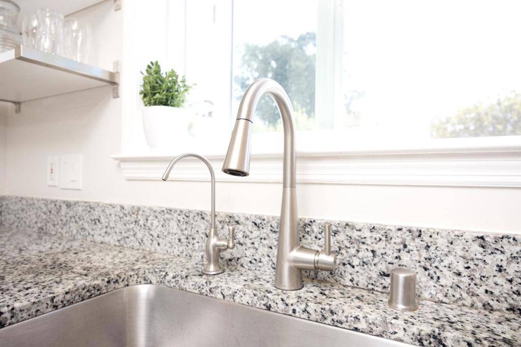 Half Moon Bay, CA 94019,544 Grove ST