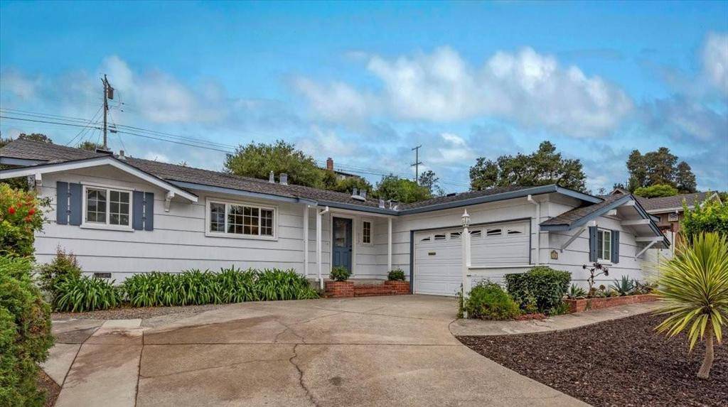 Redwood City, CA 94061,938 Round Hill RD