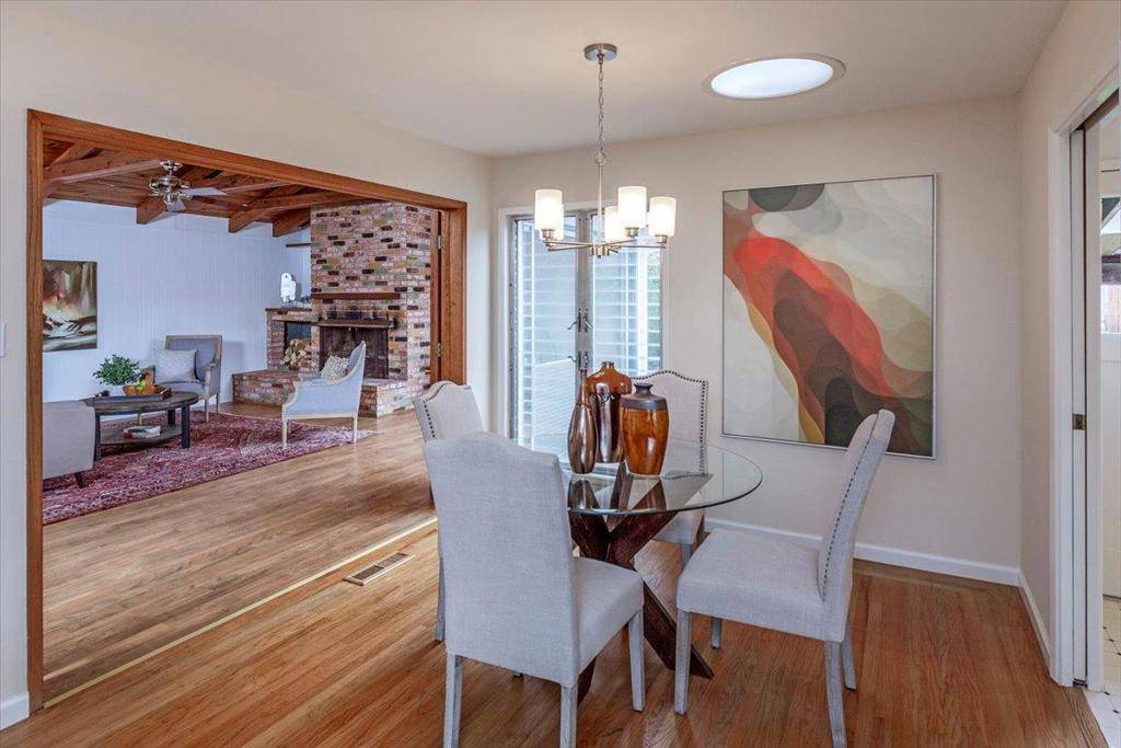 Redwood City, CA 94061,938 Round Hill RD