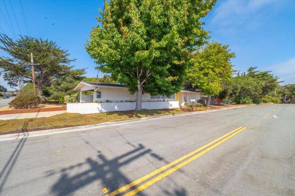 Monterey, CA 93940,401 Sequoia AVE