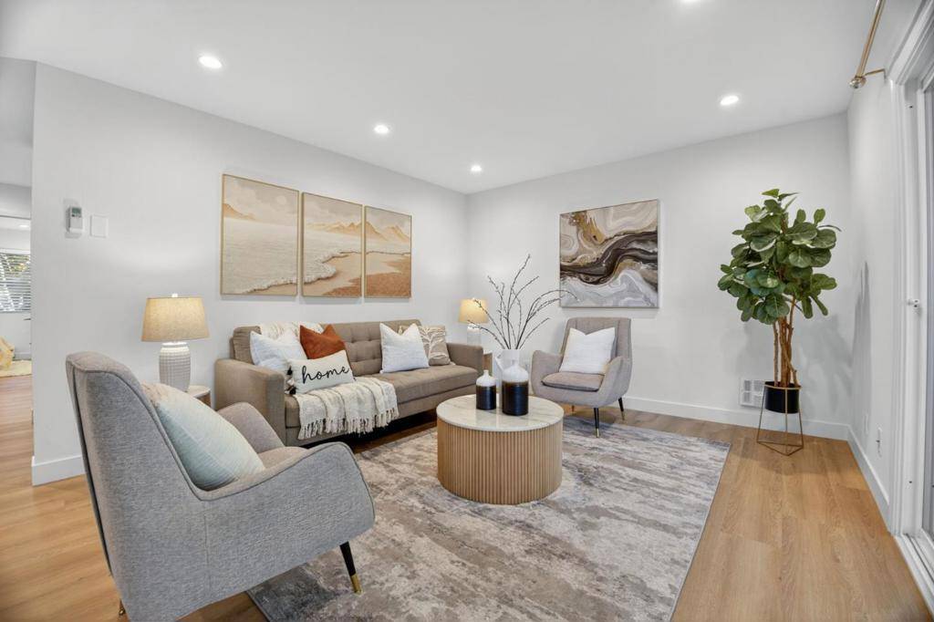 Mountain View, CA 94043,90 Flynn AVE #C