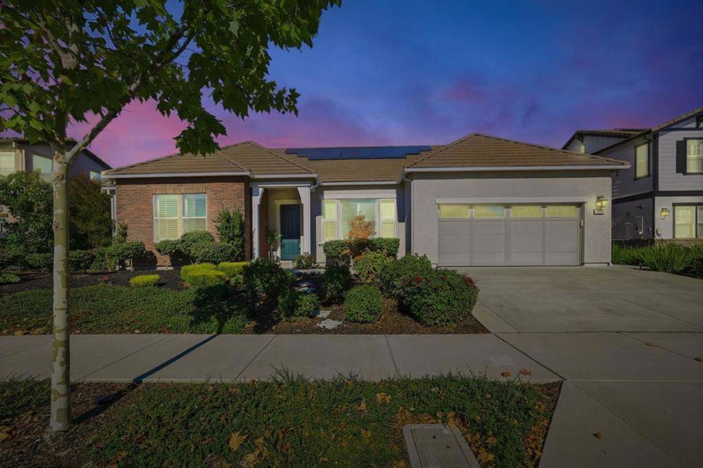 Morgan Hill, CA 95037,18664 White Moon DR