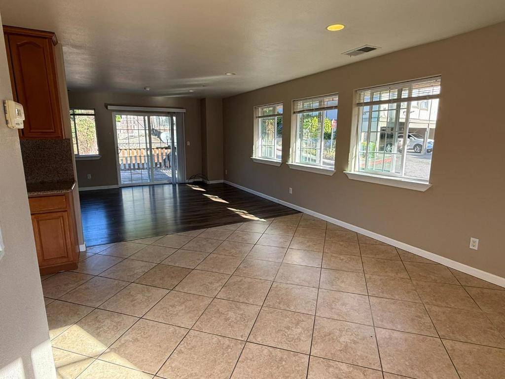 El Sobrante, CA 94803,4535 Appian WAY #A