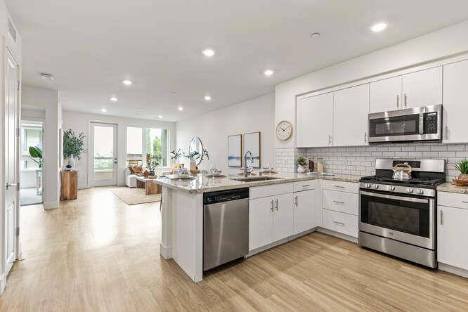 San Jose, CA 95123,5925 Charlotte DR #212