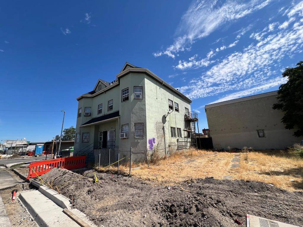 Stockton, CA 95202,144 N Grant ST