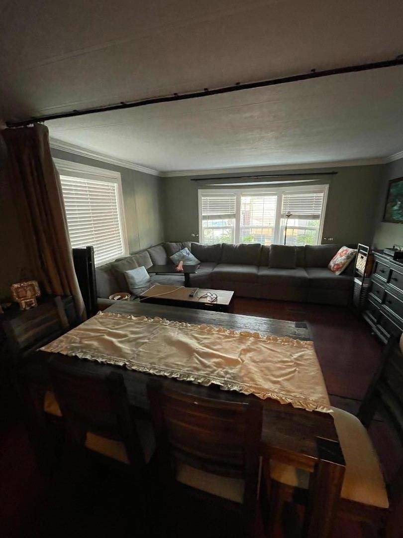 Redwood City, CA 94063,3499 E Bayshore RD