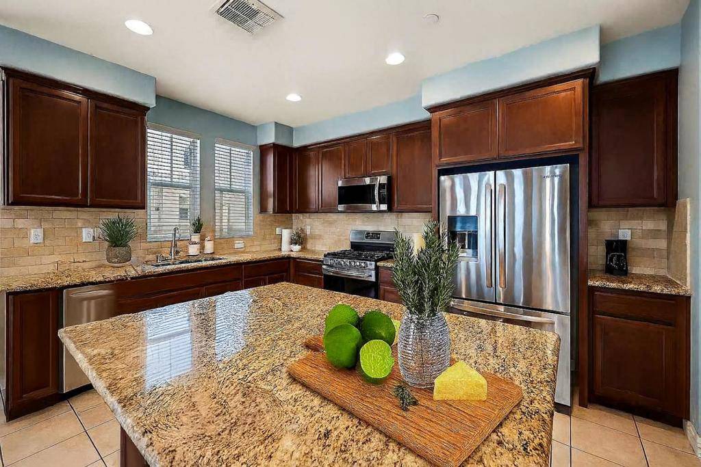 Milpitas, CA 95035,315 Wild Rose WAY