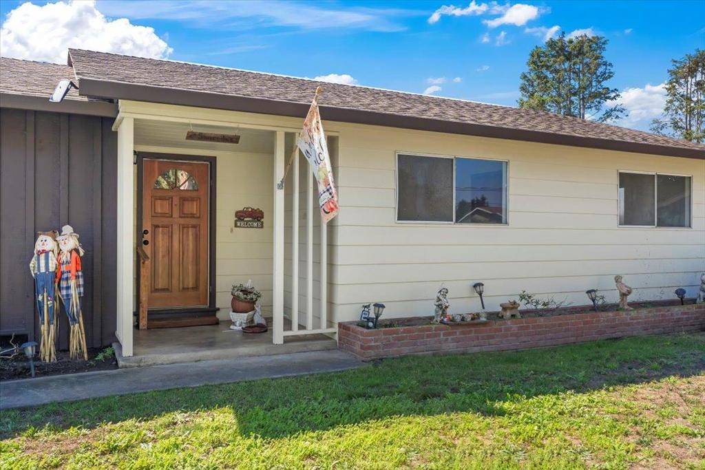 Royal Oaks, CA 95076,22 Easton RD