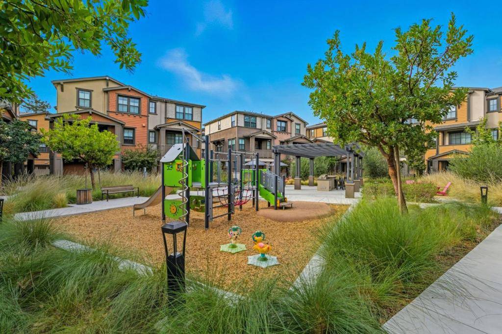 Mountain View, CA 94043,347 N Rengstorff AVE