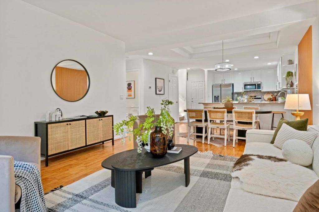 Palo Alto, CA 94306,4173 El Camino Real #1