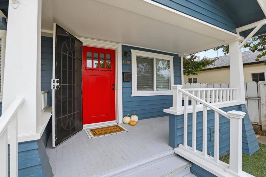 Hollister, CA 95023,1218 Sally ST