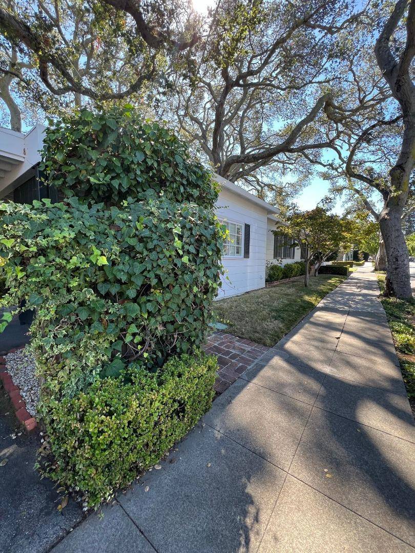 Burlingame, CA 94010,1815 Carmelita AVE