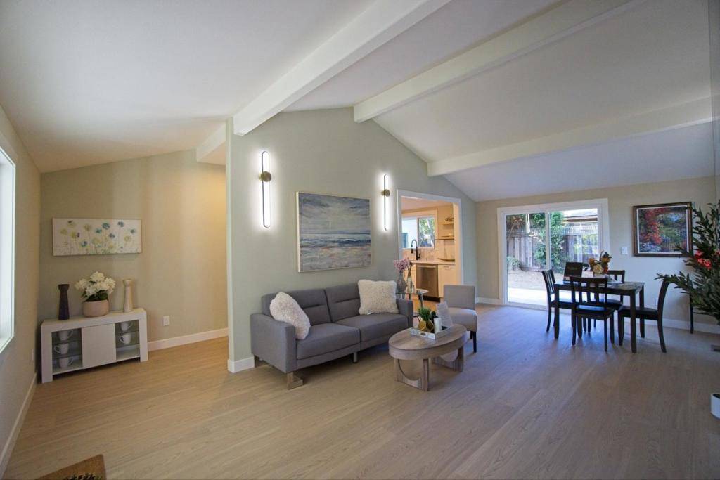 Cupertino, CA 95014,19251 Phil LN