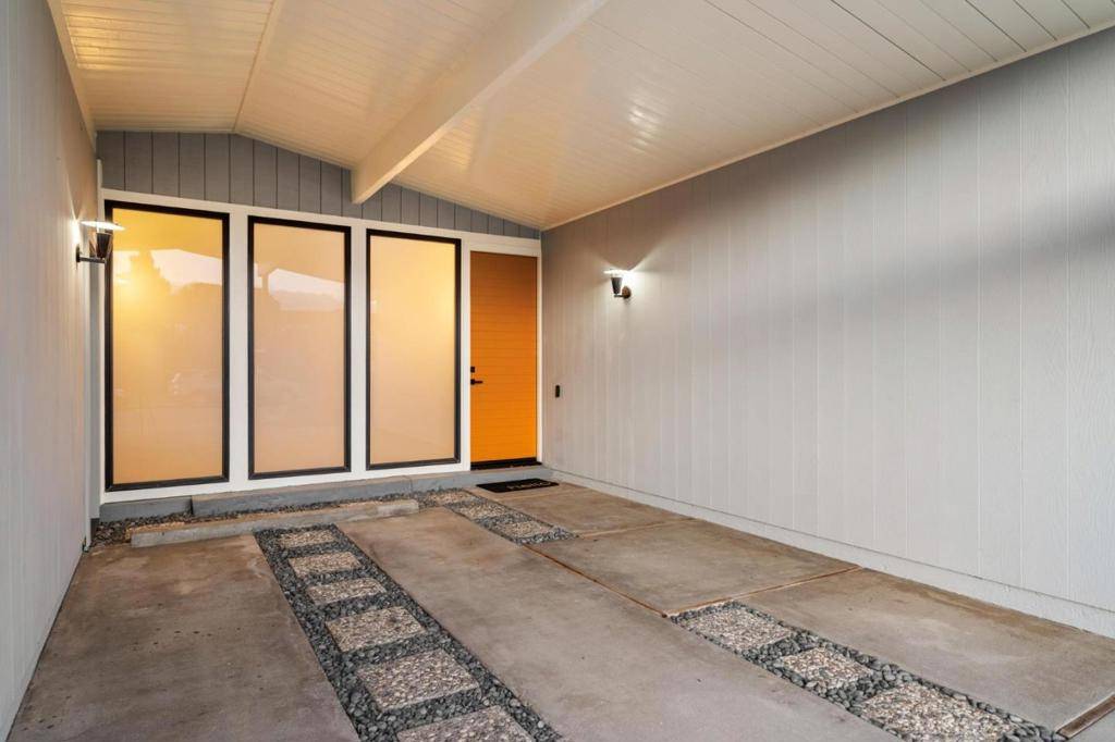 Foster City, CA 94404,224 Loon CT