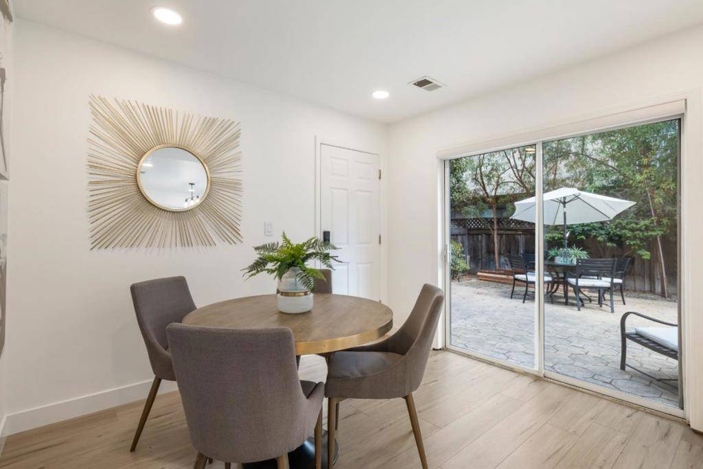 Mountain View, CA 94043,2064 Rialto CT