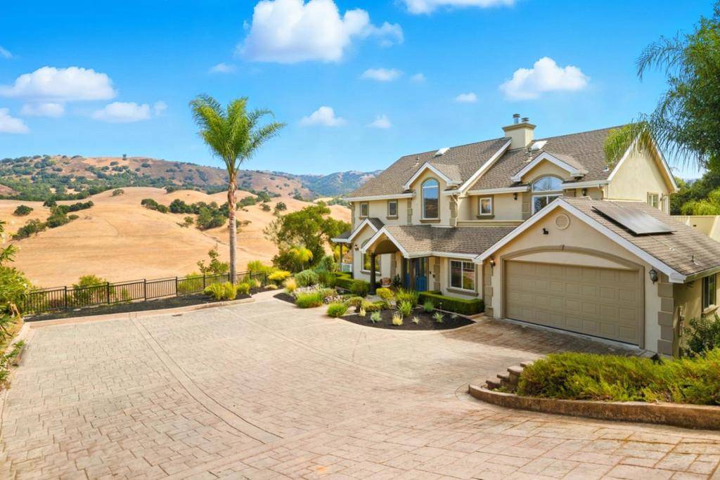 Morgan Hill, CA 95037,2983 Holiday CT