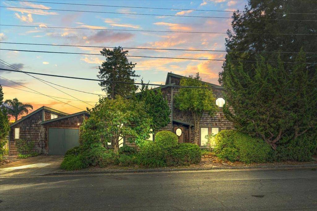 Santa Cruz, CA 95060,114 Sutphen ST