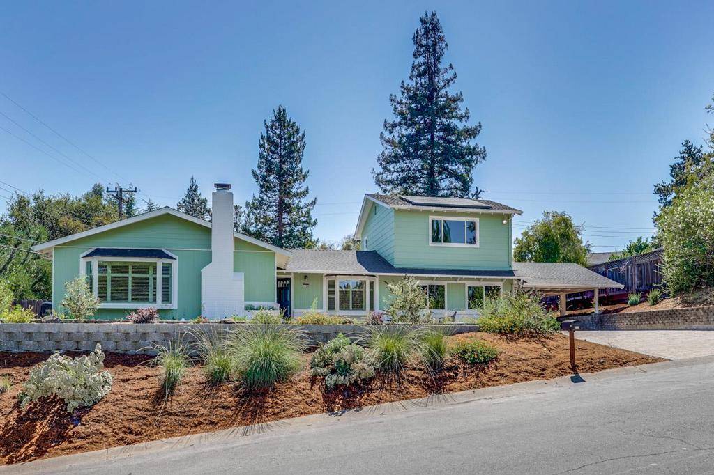 Los Altos, CA 94024,1590 Vineyard DR