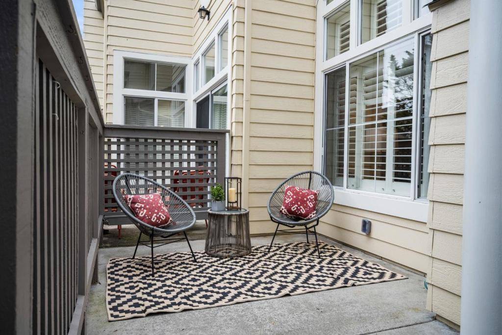 Half Moon Bay, CA 94019,27 Patrick WAY