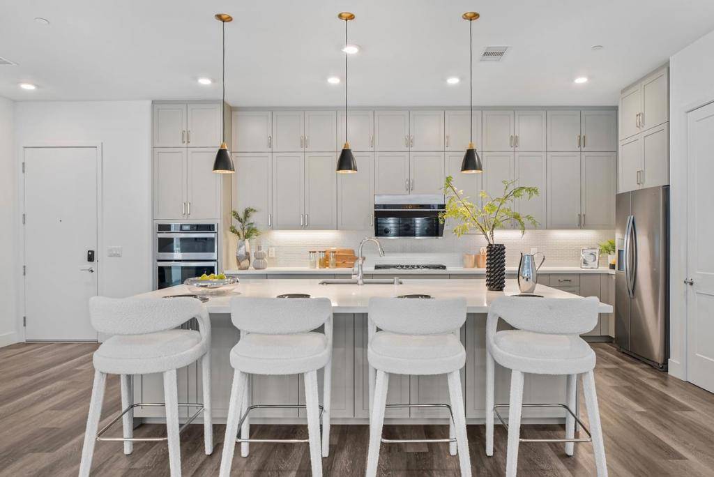 Fremont, CA 94539,2358 Velocity #206