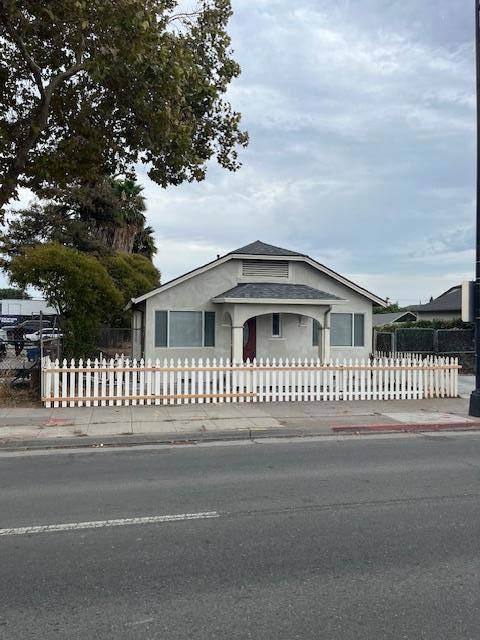 San Jose, CA 95116,2056 Alum Rock AVE