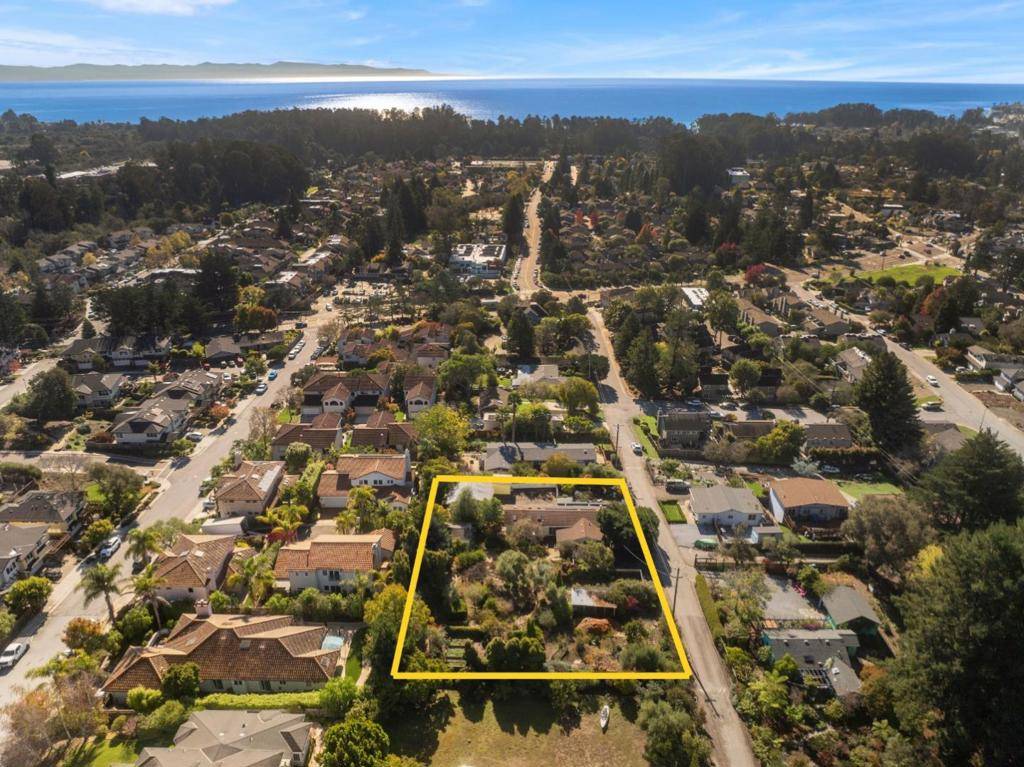 Aptos, CA 95003,3360 Merrill RD