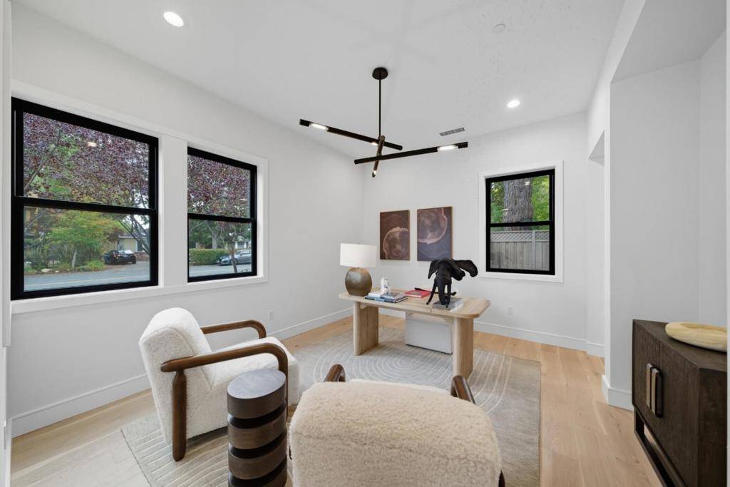 Menlo Park, CA 94025,1001 Olive ST