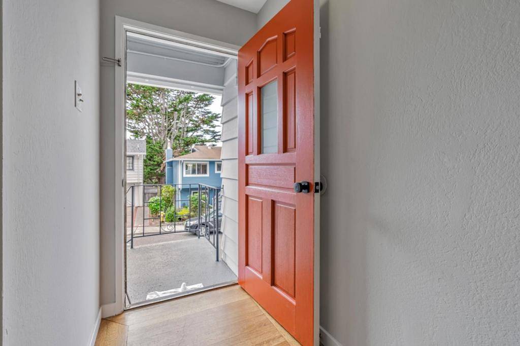 Pacifica, CA 94044,281 Piedmont AVE