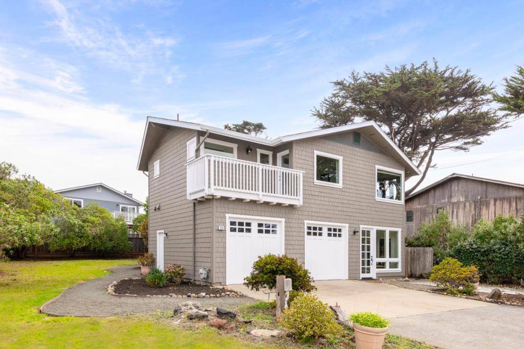 Moss Beach, CA 94038,20 Madrone AVE