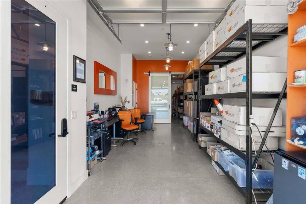 Santa Cruz, CA 95060,202 Panetta AVE #9