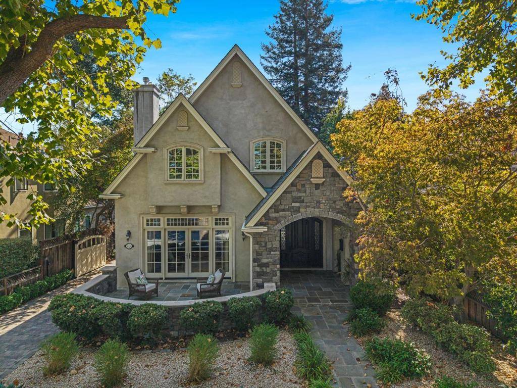 Palo Alto, CA 94301,1826 Waverley ST