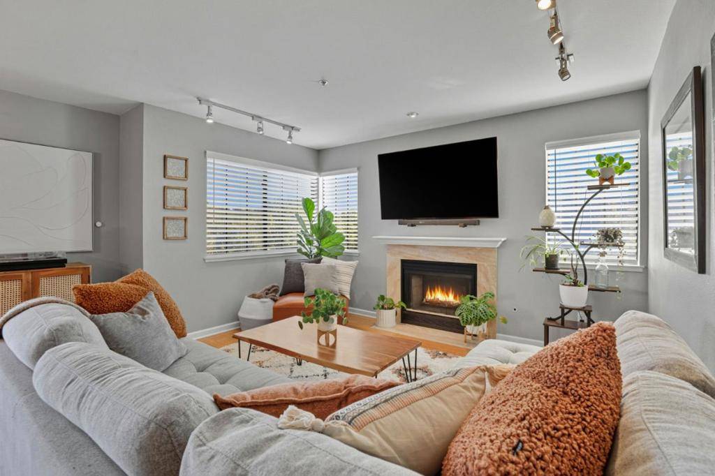 Monterey, CA 93940,730 Pheasant Ridge RD