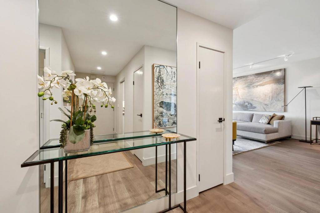 Menlo Park, CA 94025,1330 University DR #66