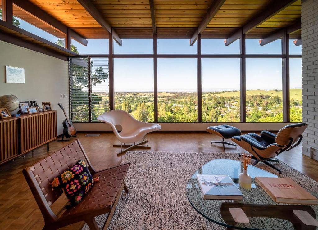 Portola Valley, CA 94028,410 Conil WAY