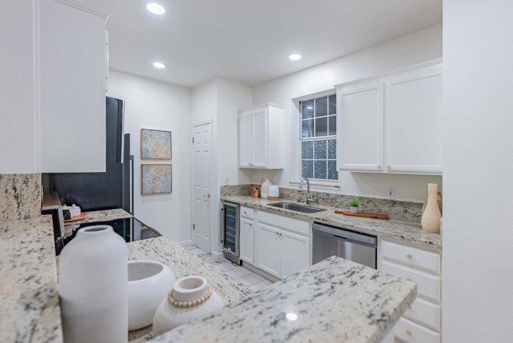 Sunnyvale, CA 94085,250 Santa Fe TER #115