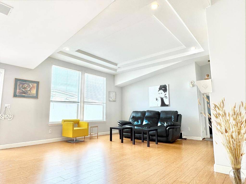 Sunnyvale, CA 94089,1225 Vienna Dr