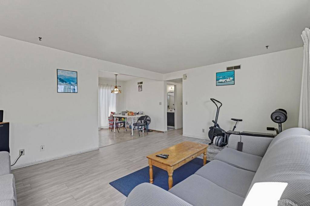 Redwood City, CA 94063,208 3rd AVE