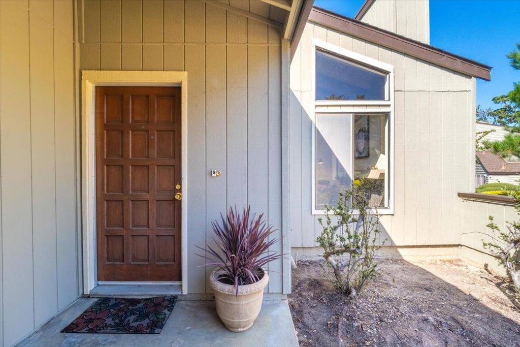 Pacific Grove, CA 93950,1109 Heather LN