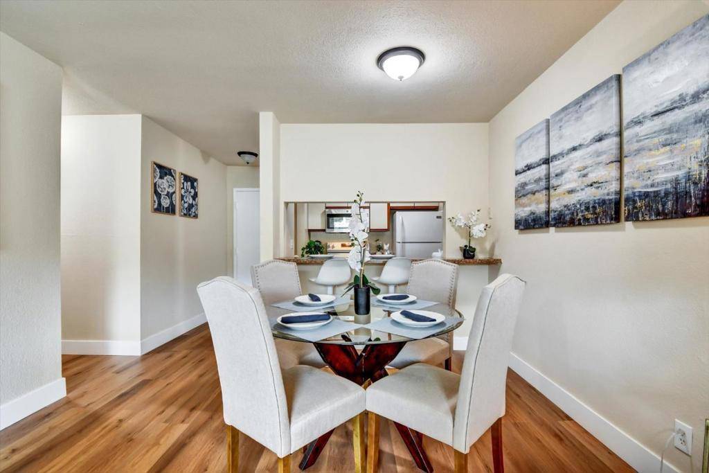 Daly City, CA 94015,373 Half Moon LN #306