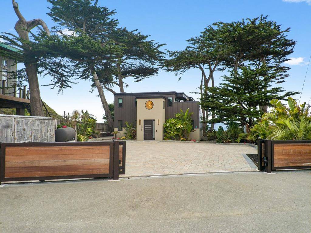 Davenport, CA 95017,275 Davenport Landing RD