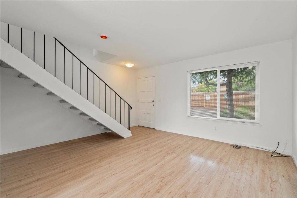 Hayward, CA 94544,27418 Susan PL #3