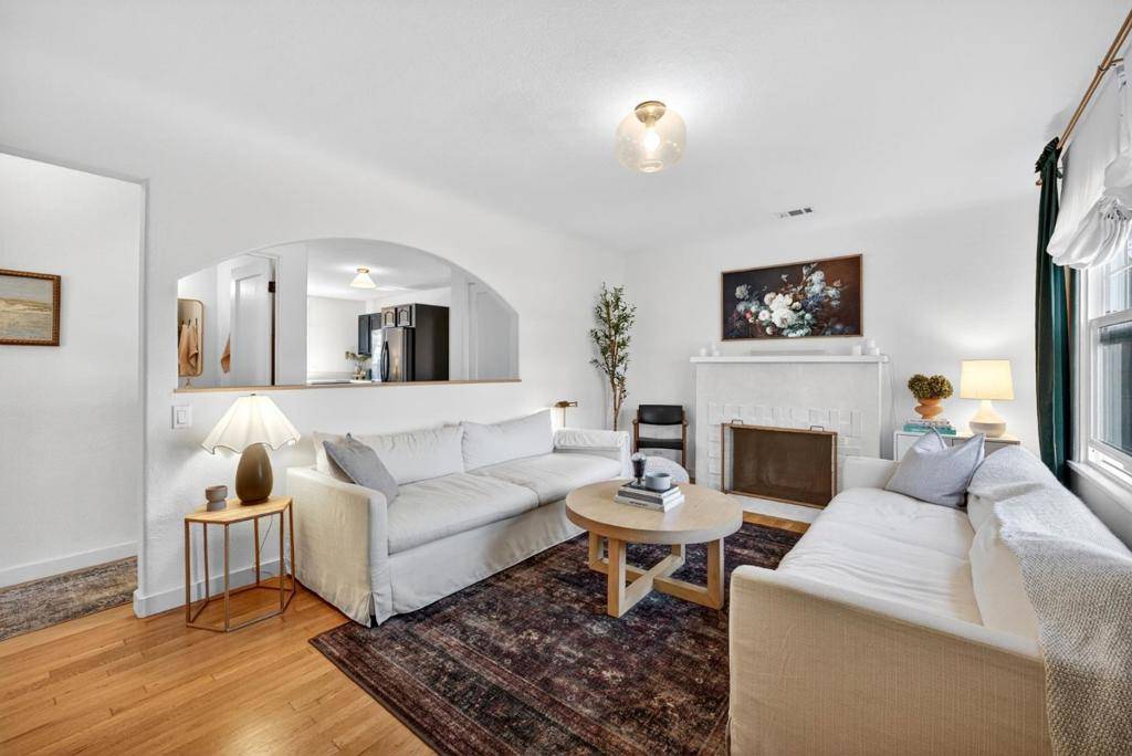 Santa Cruz, CA 95062,916 Melrose AVE