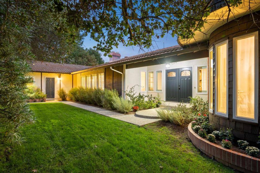 Woodside, CA 94062,168 Sunrise DR