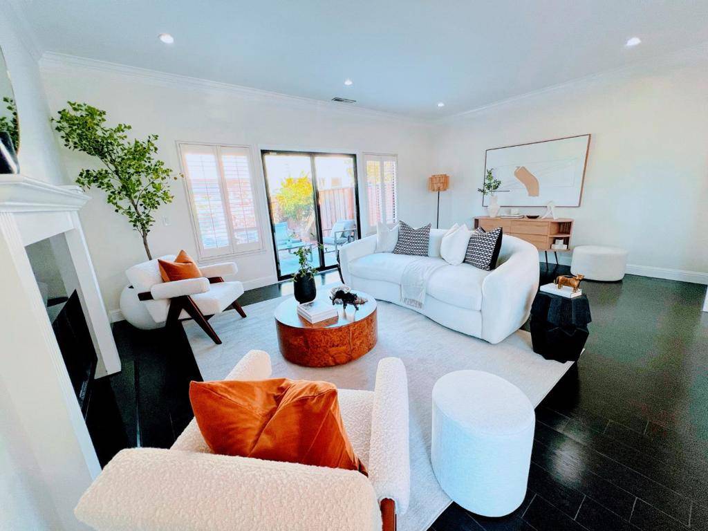 Foster City, CA 94404,801 Ram LN