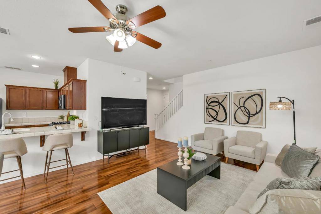 Sacramento, CA 95829,8902 Cobble Crest DR