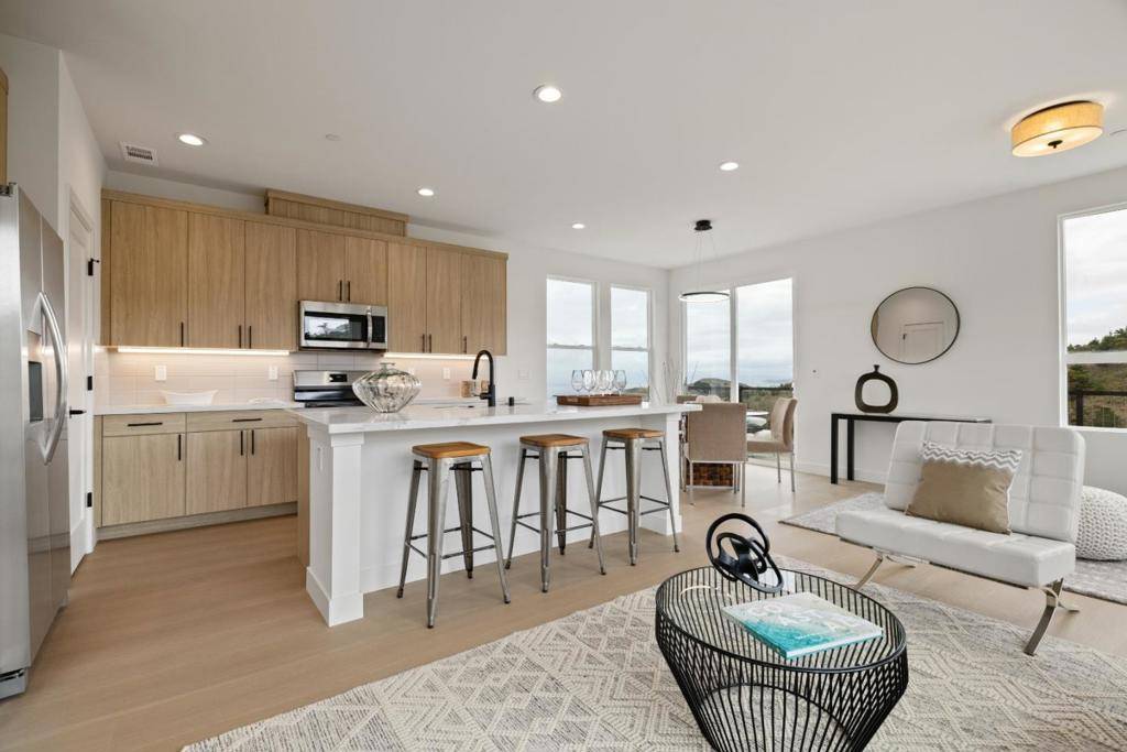 Pacifica, CA 94044,823 Fassler #823