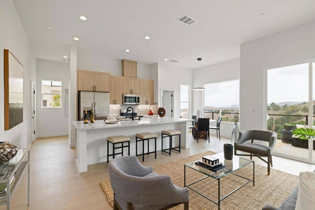 Pacifica, CA 94044,817 Fassler AVE