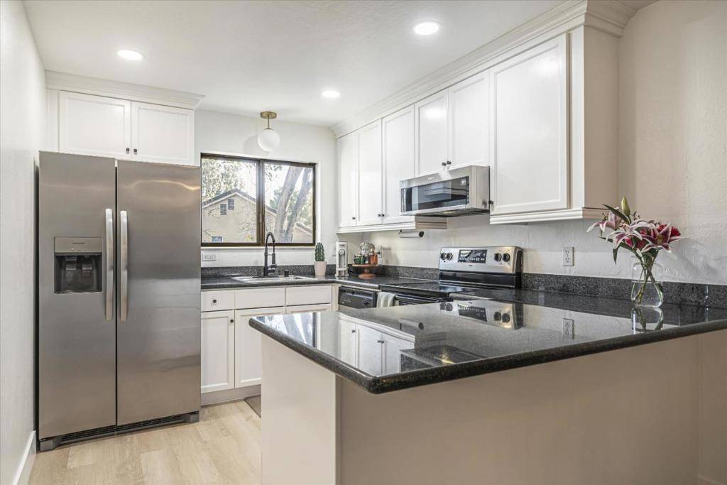 Fremont, CA 94536,38780 Tyson LN #205C